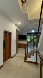 Holland Link (D10), Terrace #467348141